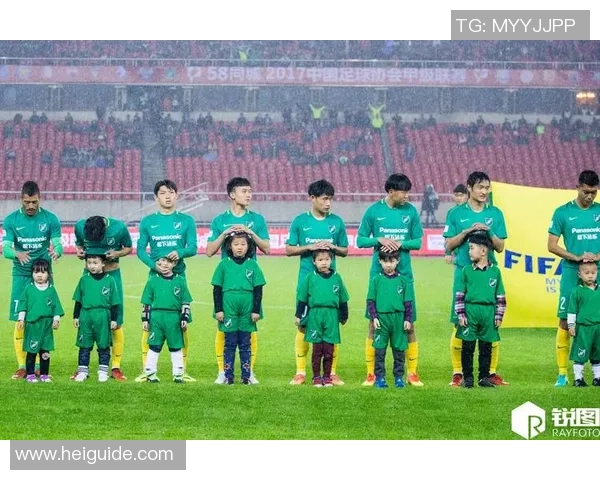 足球球童的职责与日常工作内容详解及其在比赛中的重要性